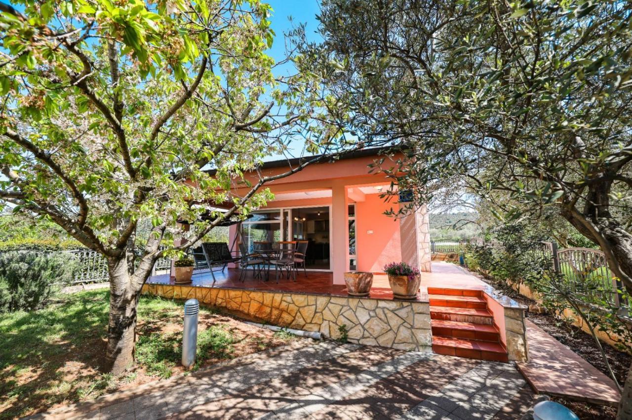 Holiday Home Cvita Sukošan Buitenkant foto
